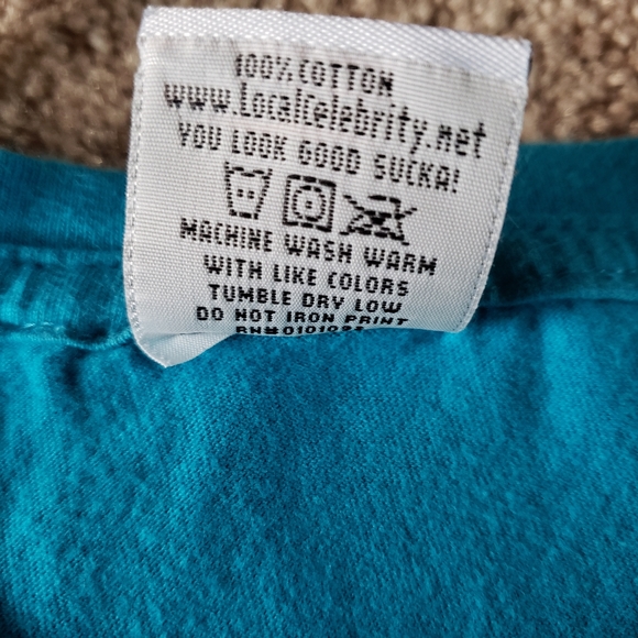 Local Celebrity Hugs Not Drugs Size Medium - Picture 5 of 11